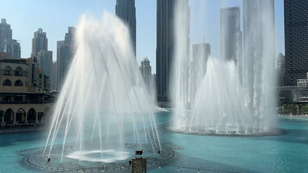 Large-Scale Musical Fountains
